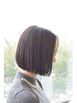 ヘアアンドメイク ムーア(Muuua)&nbsp;セミウェットの切りっぱなしボブ
