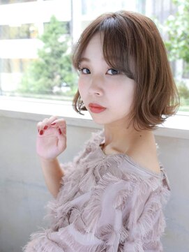 ルティア(Lutia) センターパート 外ハネ 切りっぱなしボブ★★