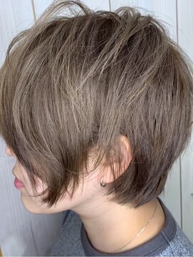 リミエ(RIMIE) ショート・ハンサムショート・ショートボブ・切りっぱなしボブ