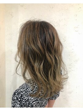 エリス ウメダ(Eliss umeda) Eliss Umeda ハイライトグレージュ