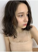 前髪が大人かわいい フリンジウェーブの ココアブラウン カラー 