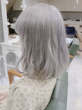 デイズ(days) ° ホワイトグレージュカラー☆メルティーカラー(透明感カラー）