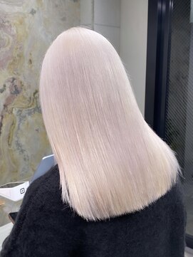 ソル ジングウマエ(SOL JINGUMAE) ホワイトベージュ「表参道駅/原宿駅/明治神宮前駅」