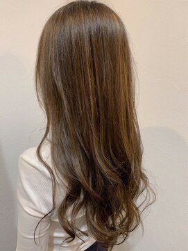 ヘアストーリー リズム(hair story r ism) スモーキーベージュに隠れハイライト♪30代40代50代