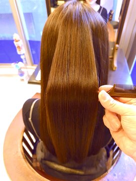 ベルエキップ(La Belle Equipe) 【髪の調律ケア】で極上のツヤ髪に♪