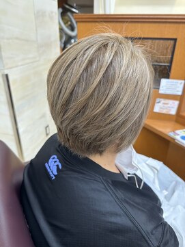 ピュア ポイント 和光店(PURE POINT) ショートレイヤー／グレージュカラー