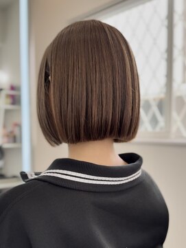 アラレ(ARARE) ブラウンベージュ×ナチュラルボブ