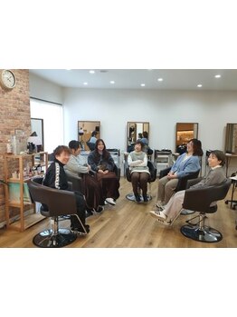 《アットホーム&話しやすい雰囲気が人気のヒミツ♪》ママさんの癒し空間＊こだわりTRやヘッドスパも人気☆