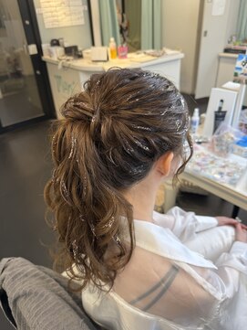 マーズ(Hair&Make Mars+) キラキラポニーテール