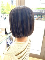 シータ(c i e t a)&nbsp;ショートボブ/ハイライト/白髪ぼかし