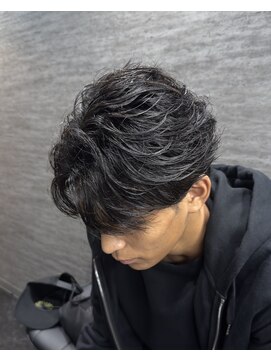 ローグ(ROGUE) 黒艶フェザーパーマ