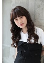 ピズムハク(PISM hak)&nbsp;前髪ぱっつんロング/パーマ風ヘアアレンジ/ショコラブラウン