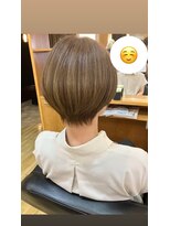 ペッツ(PETZ)&nbsp;【マイケル】首もキレイ見えショート×モカベージュ