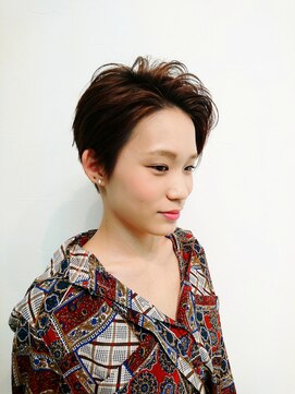 ゼル ビッグアイ(ZELE) カッコいいショートスタイル