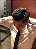 銀座ネクタイしめながらビジネスマンフェードカットコース