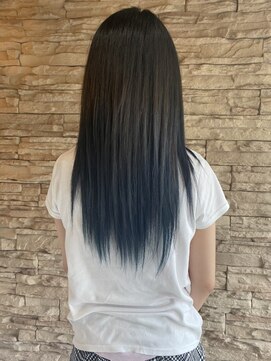 アクビ(AKUBI) インナーカラー×ブルージュ