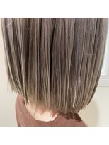 シャンプーボーイ&nbsp;ホワイトグレージュ☆