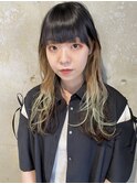 ベージュ × グリーン／イヤリングカラー