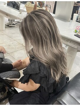 ブレンド 渋谷(BLend) ハイライトカラーマチルダボブインナーグレージュ前髪