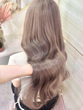 エルバイラビス 大宮(elu by lovis) 《ゆい》ミルクティーベージュ/ハイトーン/ケアブリーチ