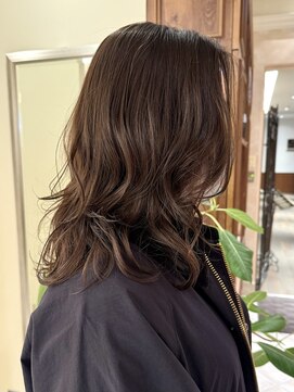 ビュートリアム265(BEAUTRIUM 265) ◆ミディアムレイヤーカット/オリーブグレージュ/ハイライト