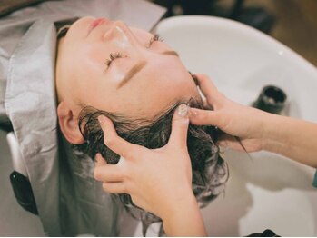 デビュー ヘアーメイクの写真/【日々お疲れの方へ】デスクワークやスマホを見る時間が長いと交感神経が活発になり、疲れの原因に？！