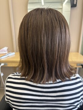 エイトオロク 那覇小禄店(EIGHT oroku) オリーブベージュ×外ハネボブ