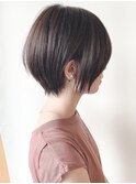 大人髪質改善前下がりショートボブ耳かけ