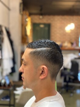 好感度抜群！自宅でも簡単にお手入れできる再現性カットで、周りと差がつく洗練された大人スタイルを実現。