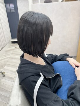 キラーナセンダイ(KiRANA SENDAI) 前下がりコンパクトボブ×ダークグレイ