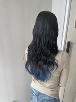 コレロ ヘアー(KORERO hair)&nbsp;10代、20代、30代に人気！透明感ブルーブラック×裾カラーブルー