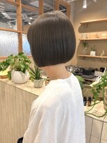 シロ 甲東園店(SHIRO) オリーブカラー/透明感カラー/ミニボブ/ぱつっとボブ