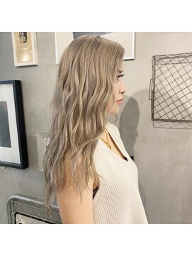 ジーナ(XENA) 【光】Milk tea white