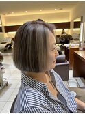 ショートボブミニボブタッセルボブ白髪ぼかしハイライトベージュ
