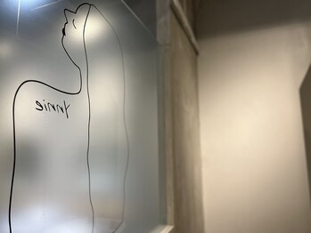 YNNIE【イニー】