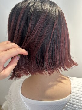 バズ(BUZZ) チェリーピンクとボブ★秋山