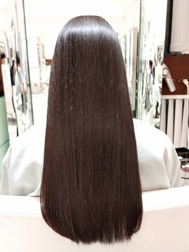 レブリィ ゼンコー 国領(Reverie ZENKO) 髪質改善ストレート/ツヤ髪スタイル