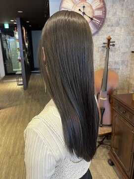 インデペンデンス(independence) ブリーチなしオリーブグレージュ