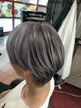 ヘアーズ ベリー 川西店(hairs BERRY) シルバー