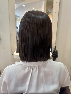ヴィサージュエーデル(VISAGE edel) 【切りっぱなしストレートボブ】
