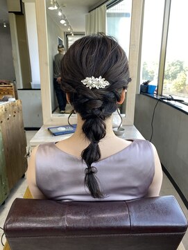 メゾンドムニ 恵比寿(Maison de MUNi) 編みおろしヘア