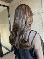 美容師 久保浦 艶、ベージュ