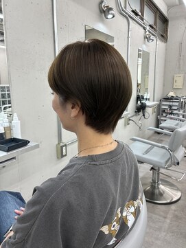 アルテペロ(arte pelo) マッシュショート/ショートヘア/耳掛けショート