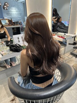 ロンドジェネルーズ 柏(Lond generous) グレーブラウン/ミディアムレイヤーカット/ダークアッシュ/柏柏