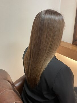 フェイム(Fame) 髪質改善セミロング 艶髪スタイル