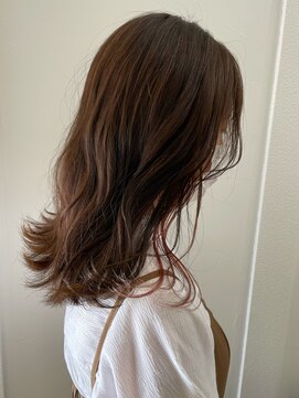 パル バイ ラベスト(Pal by lovest) コーラルピンク×チラッと可愛いイヤリングカラー