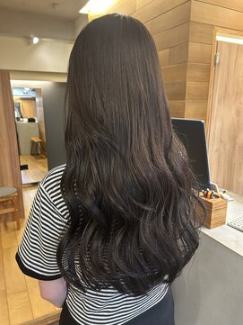 キュオンシア(CUEON. ciea) ロング×暗め透明感ベージュ