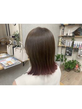 ダメージレスにこだわった薬剤使用☆キレイに色がぬけるので、色落ちも楽しめるスタイルに♪