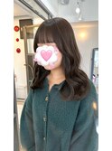 小顔効果 顔まわりカット×オリーブベージュでふんわりスタイル