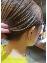 フルショウ 梅田(FURUSHO) 耳だしショートマッシュ刈り上げボブミルクティーブラウン